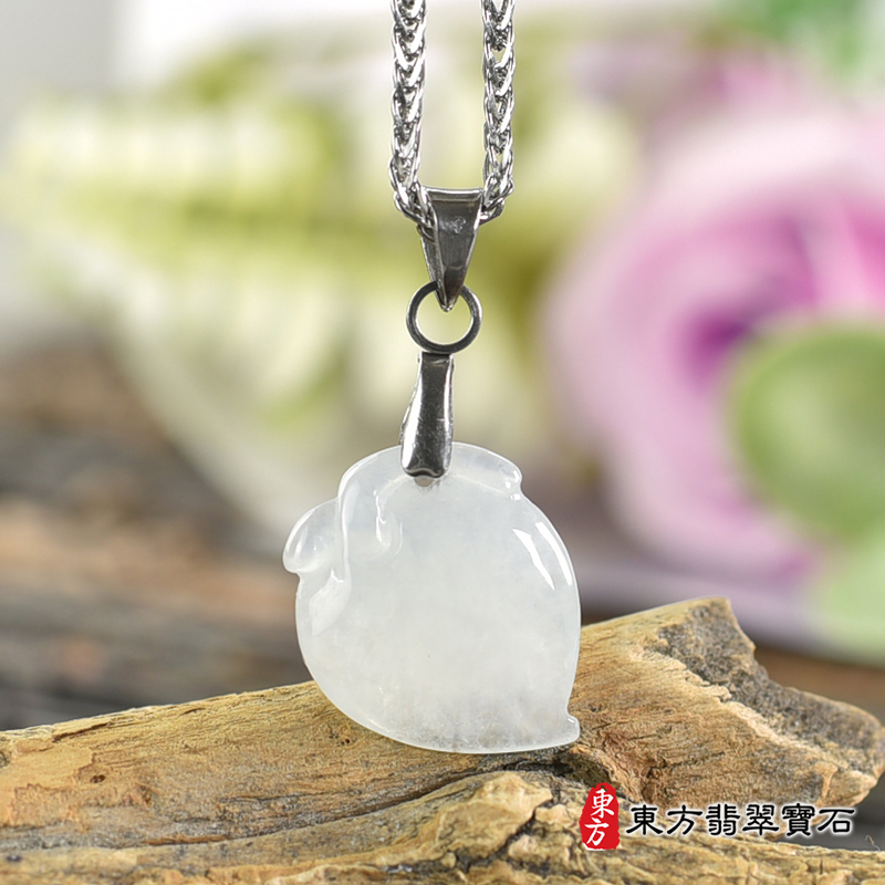 翡翠壽桃項鍊玉珮（福壽雙全：壽桃牌A貨翡翠壽桃玉珮、緬甸玉壽桃玉墜）白色冰糯種壽桃，FW386。客製化訂做各種翡翠壽桃吊墜玉珮項鍊。★附A貨翡翠雙證書