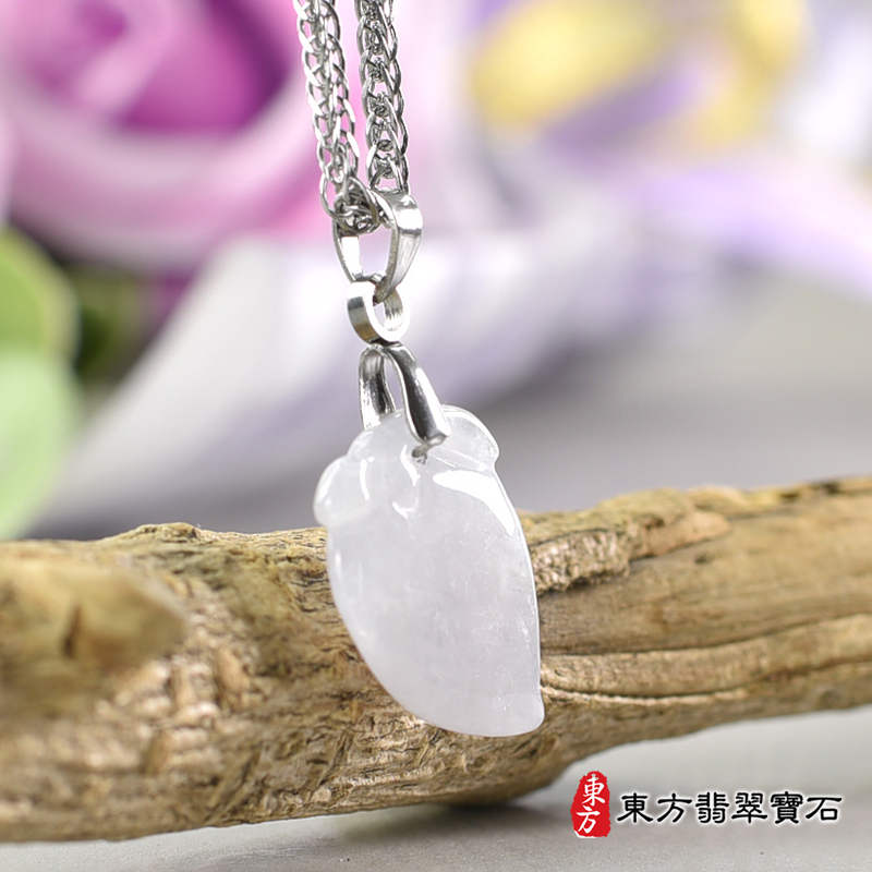 翡翠壽桃項鍊玉珮（福壽雙全：壽桃牌A貨翡翠壽桃玉珮、緬甸玉壽桃玉墜）白色帶點淺紫色冰糯種壽桃，FW399。訂做各種翡翠壽桃吊墜玉珮項鍊。★附A貨翡翠雙證書