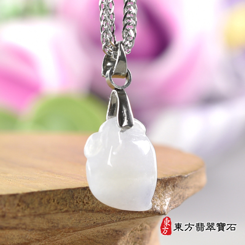 翡翠壽桃項鍊玉珮（福壽雙全：壽桃牌A貨翡翠壽桃玉珮、緬甸玉壽桃玉墜）白色帶點淺紫色冰糯種壽桃，FW402。訂做各種翡翠壽桃吊墜玉珮項鍊。★附A貨翡翠雙證書