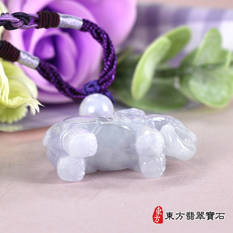 翡翠象項鍊玉珮（翡翠象玉珮、翡翠象玉墜）。淺綠加淺紫糯種翡翠象，BB002。客製化訂做各種翡翠象吊墜玉珮項鍊。★附東方翡翠寶石保證卡