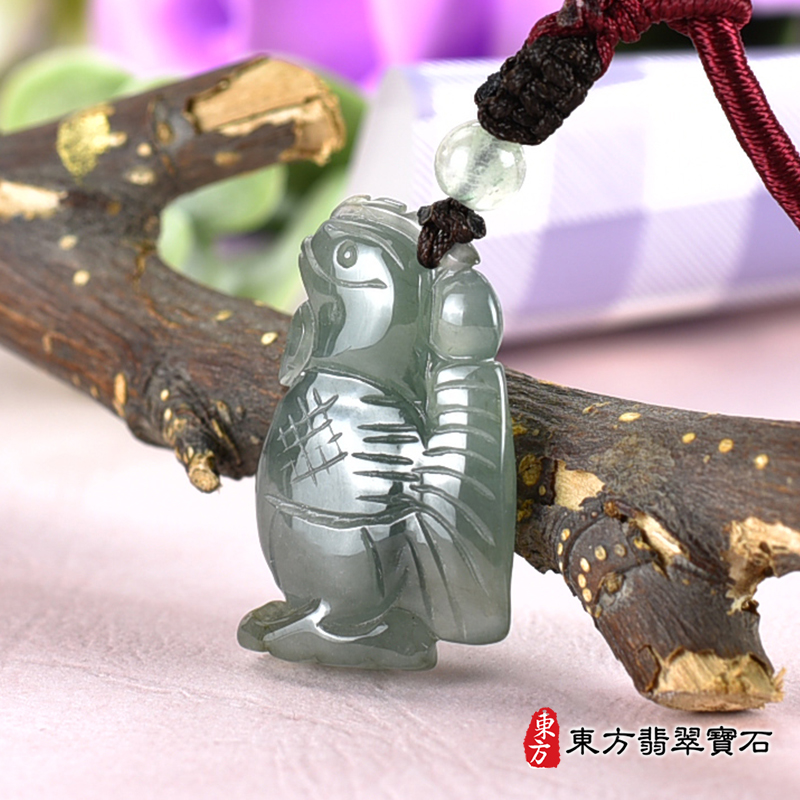 翡翠貓頭鷹項鍊玉珮（翡翠貓頭鷹玉珮、翡翠貓頭鷹玉墜）。綠色糯種翡翠貓頭鷹，BB003。客製化訂做各種翡翠貓頭鷹吊墜玉珮項鍊。★附東方翡翠寶石保證卡