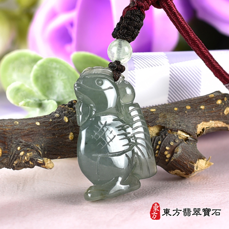 翡翠貓頭鷹項鍊玉珮（翡翠貓頭鷹玉珮、翡翠貓頭鷹玉墜）。綠色糯種翡翠貓頭鷹，BB003。客製化訂做各種翡翠貓頭鷹吊墜玉珮項鍊。★附東方翡翠寶石保證卡