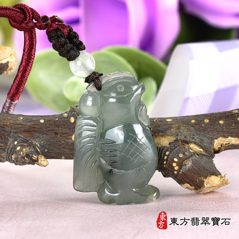 翡翠貓頭鷹項鍊玉珮（翡翠貓頭鷹玉珮、翡翠貓頭鷹玉墜）。綠色糯種翡翠貓頭鷹，BB003。客製化訂做各種翡翠貓頭鷹吊墜玉珮項鍊。★附東方翡翠寶石保證卡