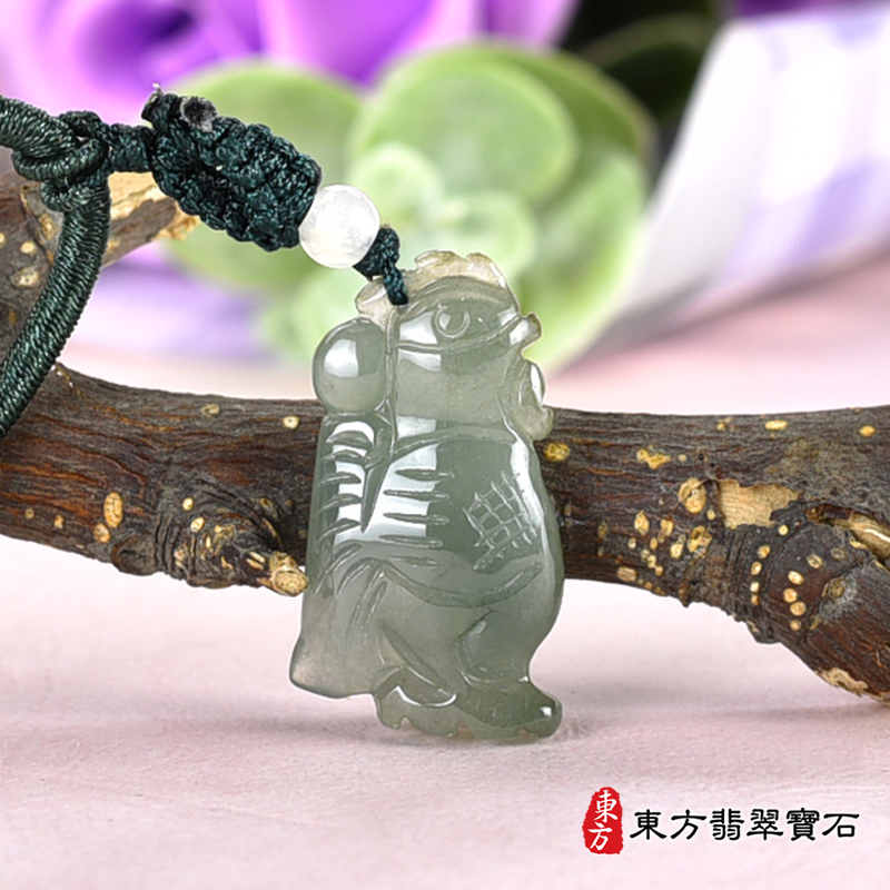 翡翠貓頭鷹項鍊玉珮（翡翠貓頭鷹玉珮、翡翠貓頭鷹玉墜）。綠色糯種翡翠貓頭鷹，BB004。客製化訂做各種翡翠貓頭鷹吊墜玉珮項鍊。★附東方翡翠寶石保證卡