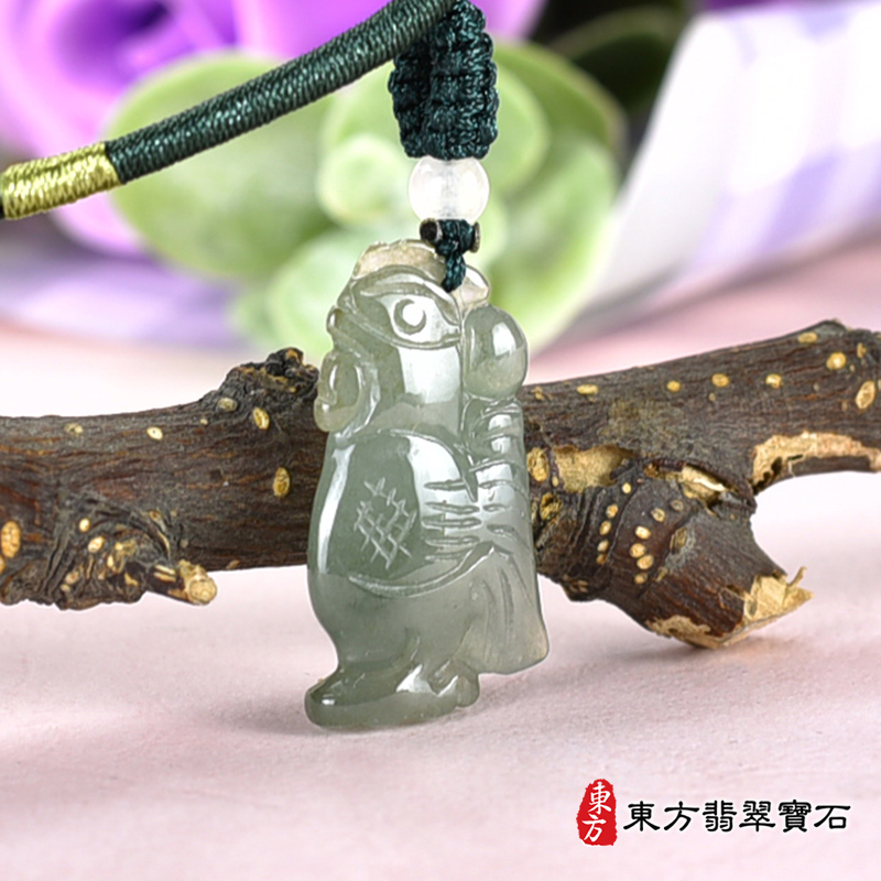 翡翠貓頭鷹項鍊玉珮（翡翠貓頭鷹玉珮、翡翠貓頭鷹玉墜）。綠色糯種翡翠貓頭鷹，BB004。客製化訂做各種翡翠貓頭鷹吊墜玉珮項鍊。★附東方翡翠寶石保證卡