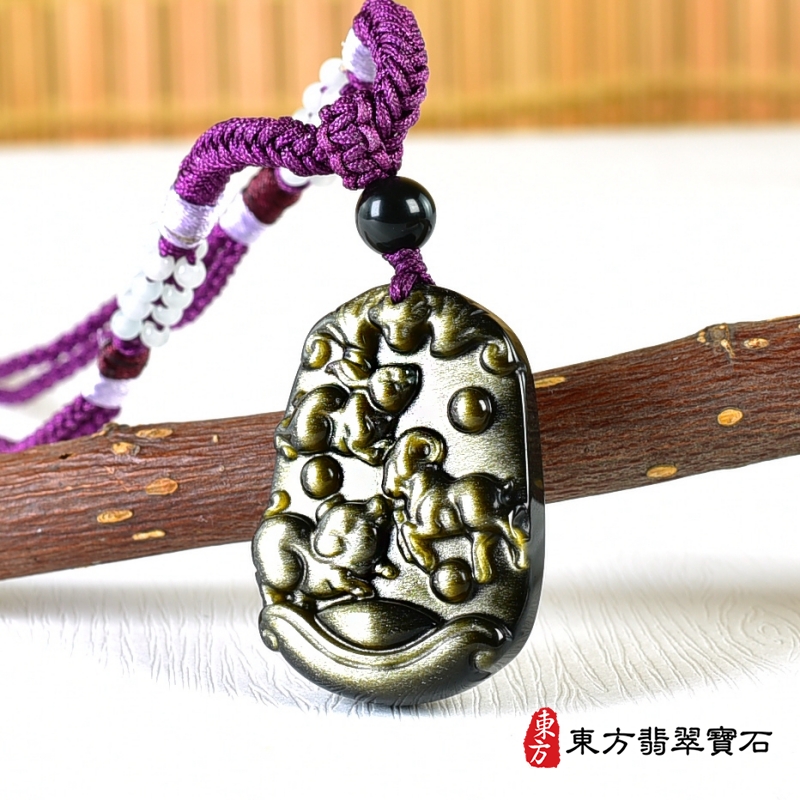 右側-金曜石生肖兔、羊、豬三合貴人項鍊玉珮（生肖屬兔、羊、豬，最適合配戴三合貴人項鍊，兔、羊、豬：金曜石生肖兔、羊、豬玉珮、金曜石生肖兔、羊、豬玉墜、兔、羊、豬十二生肖項鍊）。金曜石兔、羊、豬，ZH234。客製化訂做各種金曜石生肖兔、羊、豬吊墜玉珮項鍊。★附東方翡翠寶石保證卡