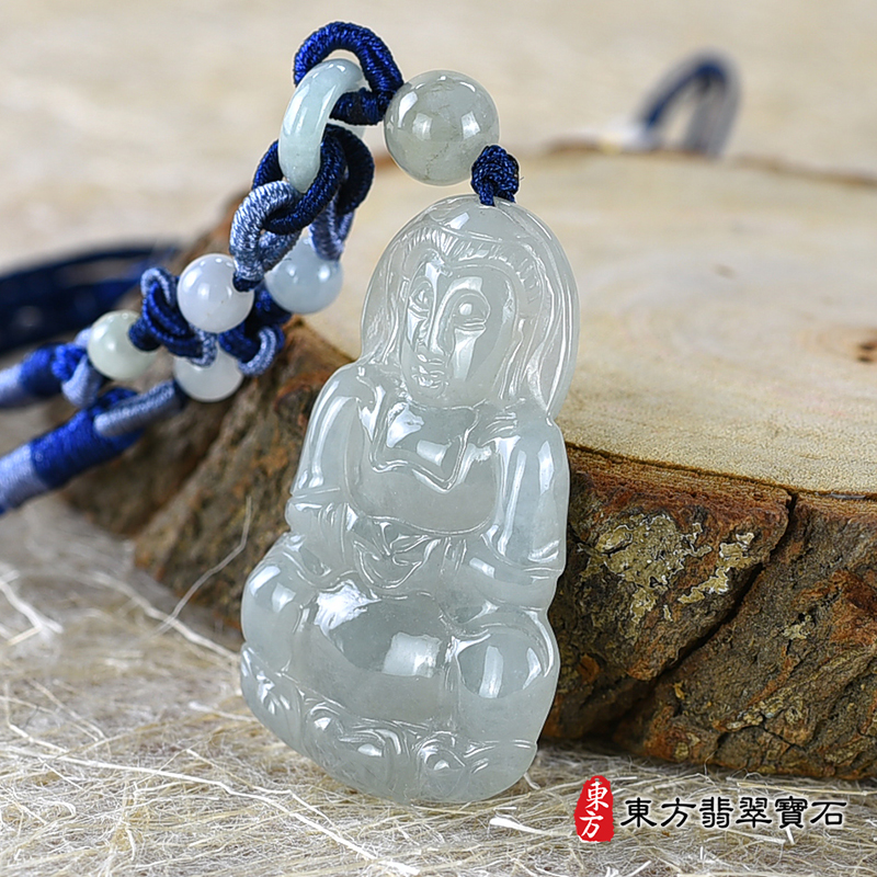 右側翡翠寶珠觀音項鍊玉珮（觀世音菩薩：寶珠觀音牌A貨翡翠寶珠觀音玉珮、緬甸玉觀世音菩薩玉墜）。糯種翡翠寶珠觀音，FD629。客製化訂做各種翡翠觀音吊墜玉珮項鍊。★附A貨翡翠雙證書