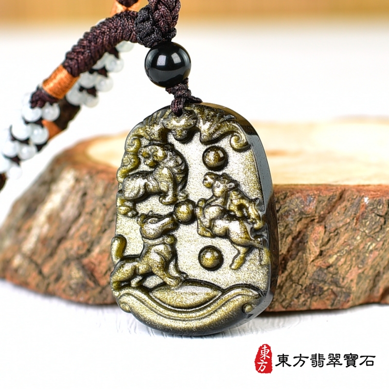 右側-金曜石生肖虎、馬、狗三合貴人項鍊玉珮（生肖屬虎、馬、狗，最適合配戴三合貴人項鍊，虎、馬、狗：金曜石生肖虎、馬、狗玉珮、金曜石生肖虎、馬、狗玉墜、虎、馬、狗十二生肖項鍊）。金曜石虎、馬、狗，ZH237。客製化訂做各種金曜石生肖虎、馬、狗吊墜玉珮項鍊。★附東方翡翠寶石保證卡