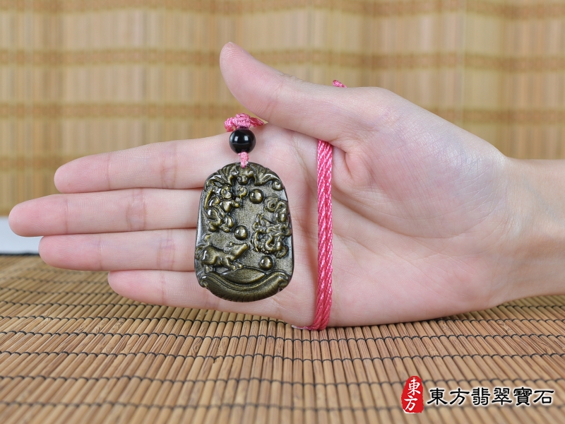 大小-金曜石生肖猴、龍、鼠三合貴人項鍊玉珮（生肖屬猴、龍、鼠，最適合配戴三合貴人項鍊，猴、龍、鼠：金曜石生肖猴、龍、鼠玉珮、金曜石生肖猴、龍、鼠玉墜、猴、龍、鼠十二生肖項鍊）。金曜石猴、龍、鼠，ZH238。客製化訂做各種金曜石生肖猴、龍、鼠吊墜玉珮項鍊。★附東方翡翠寶石保證卡