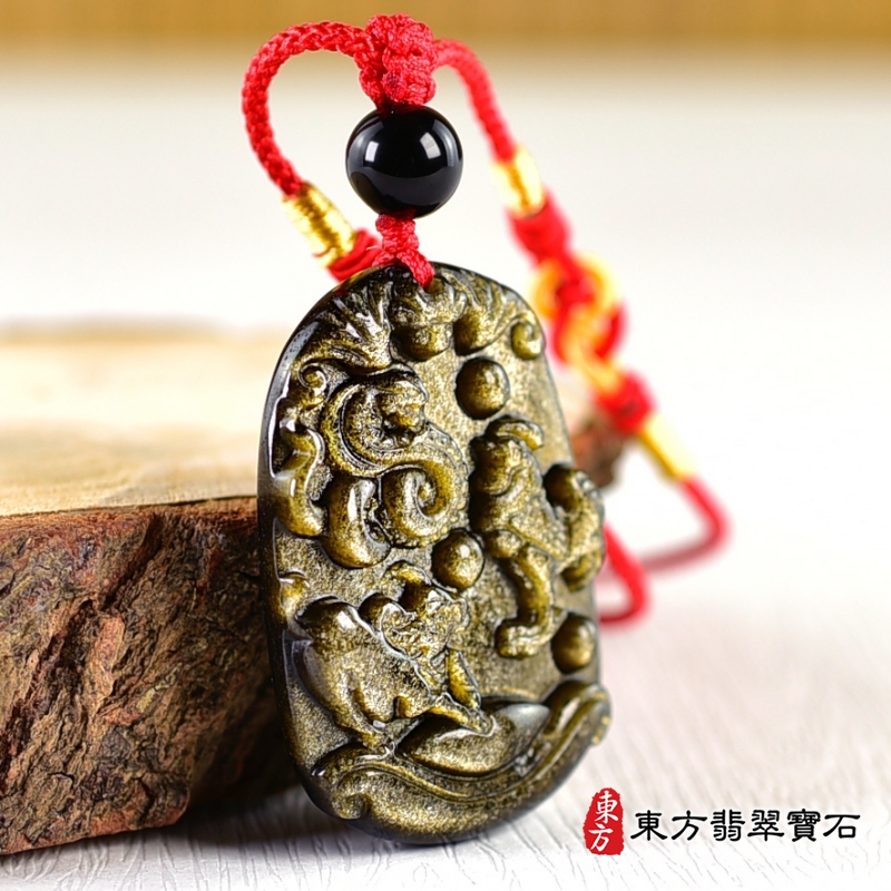 左側-金曜石生肖蛇、雞、牛三合貴人項鍊玉珮（生肖屬蛇、雞、牛，最適合配戴三合貴人項鍊，蛇、雞、牛：金曜石生肖蛇、雞、牛玉珮、金曜石生肖蛇、雞、牛玉墜、蛇、雞、牛十二生肖項鍊）。金曜石蛇、雞、牛，ZH240。客製化訂做各種金曜石生肖蛇、雞、牛吊墜玉珮項鍊。★附東方翡翠寶石保證卡