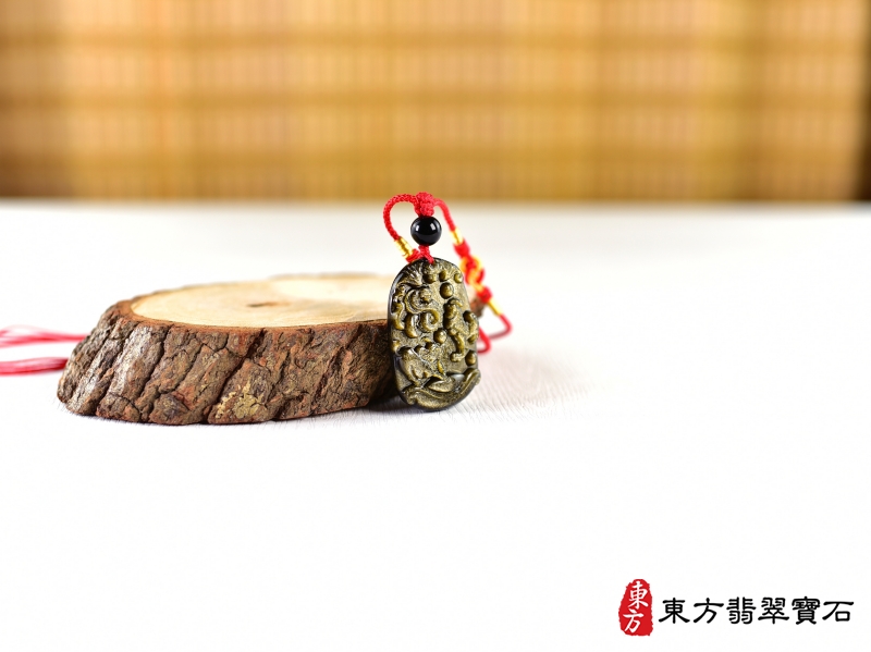 意境-金曜石生肖蛇、雞、牛三合貴人項鍊玉珮（生肖屬蛇、雞、牛，最適合配戴三合貴人項鍊，蛇、雞、牛：金曜石生肖蛇、雞、牛玉珮、金曜石生肖蛇、雞、牛玉墜、蛇、雞、牛十二生肖項鍊）。金曜石蛇、雞、牛，ZH240。客製化訂做各種金曜石生肖蛇、雞、牛吊墜玉珮項鍊。★附東方翡翠寶石保證卡