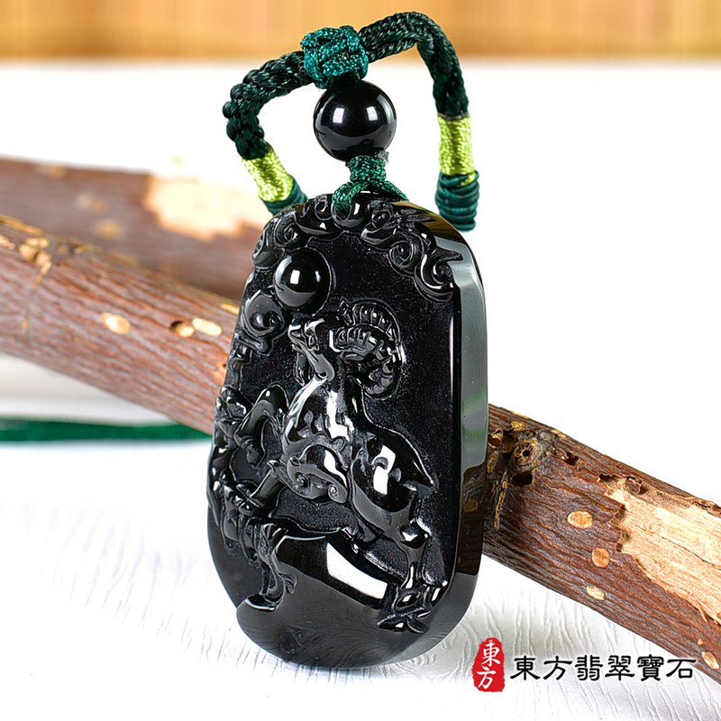 右側金曜石羊項鍊玉珮（羊眉吐氣、洋洋如意：羊牌金曜石羊玉珮、金曜石羊玉墜、羊十二生肖項鍊）。金曜石羊，GO059。客製化訂做各種金曜石羊吊墜玉珮項鍊。★附東方翡翠寶石保證卡