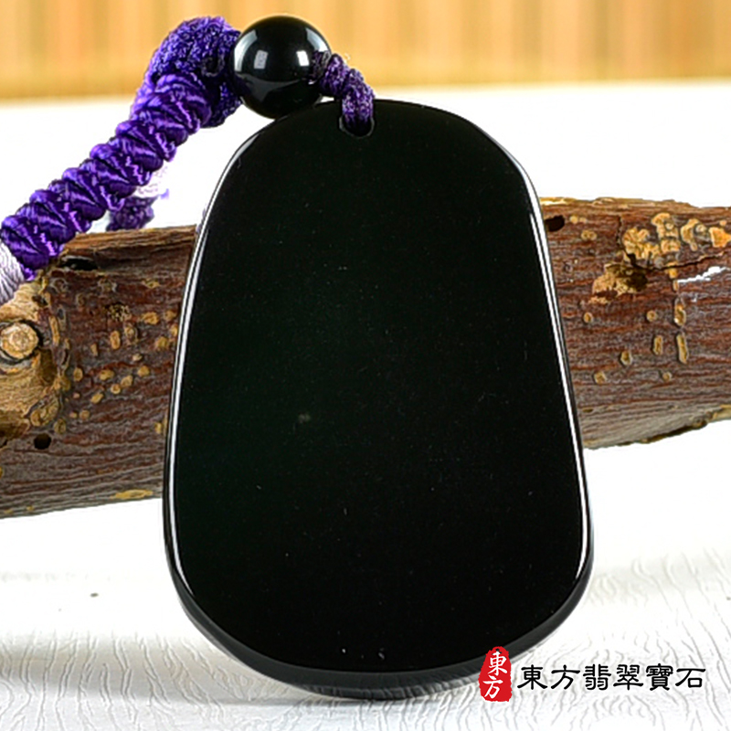背面金曜石馬項鍊玉珮（馬到成功：馬牌金曜石馬玉珮、金曜石馬玉墜、馬十二生肖項鍊）。金曜石馬，HO070。客製化訂做各種金曜石馬吊墜玉珮項鍊。★附東方翡翠寶石保證卡