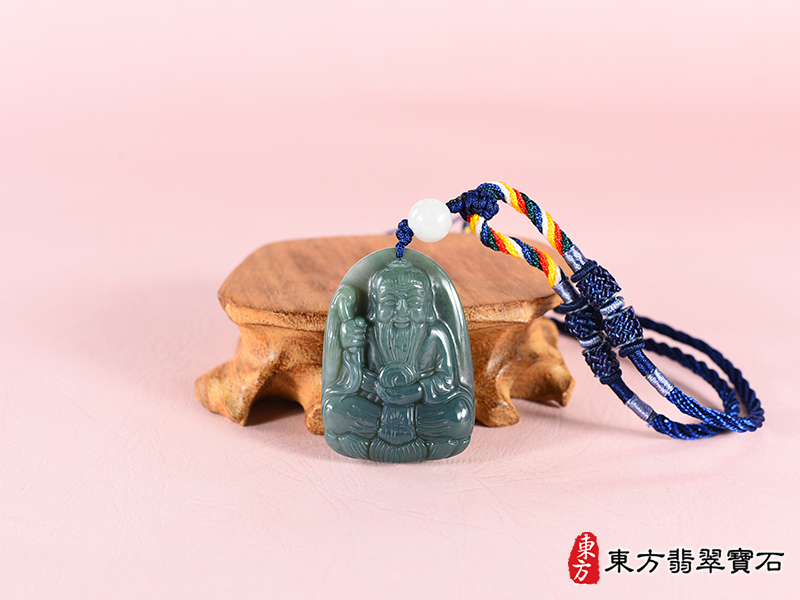 意境水草玉鬼谷子項鍊玉珮（王禪老祖：鬼谷子牌A貨水草玉鬼谷子玉珮、緬甸玉鬼谷子玉墜）。水草玉鬼谷子，KN219。客製化訂做各種水草玉鬼谷子吊墜玉珮項鍊。★附A貨翡翠雙證書