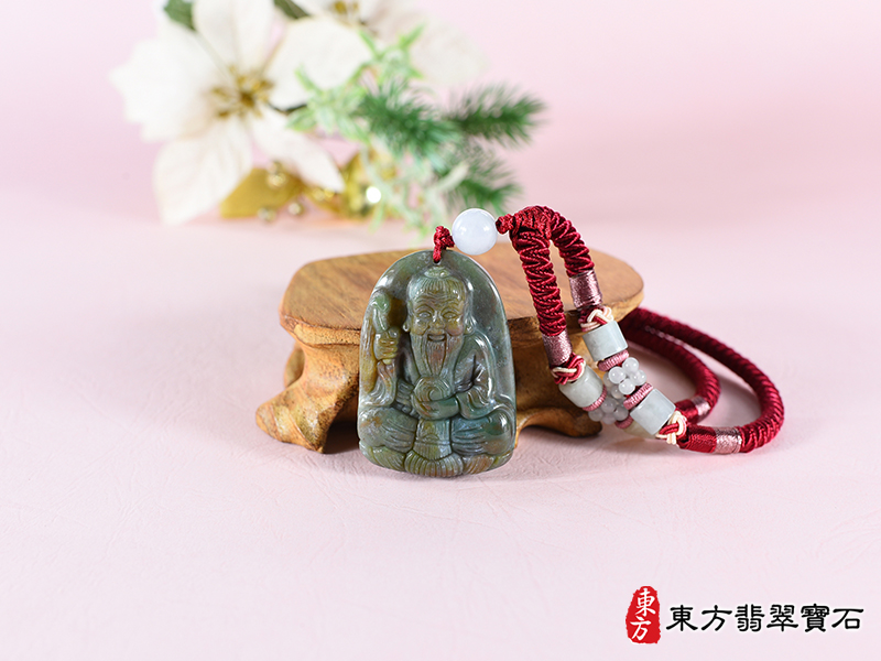 意境水草玉鬼谷子項鍊玉珮（王禪老祖：鬼谷子牌A貨水草玉鬼谷子玉珮、緬甸玉鬼谷子玉墜）。水草玉鬼谷子，KN220。客製化訂做各種水草玉鬼谷子吊墜玉珮項鍊。★附A貨翡翠雙證書