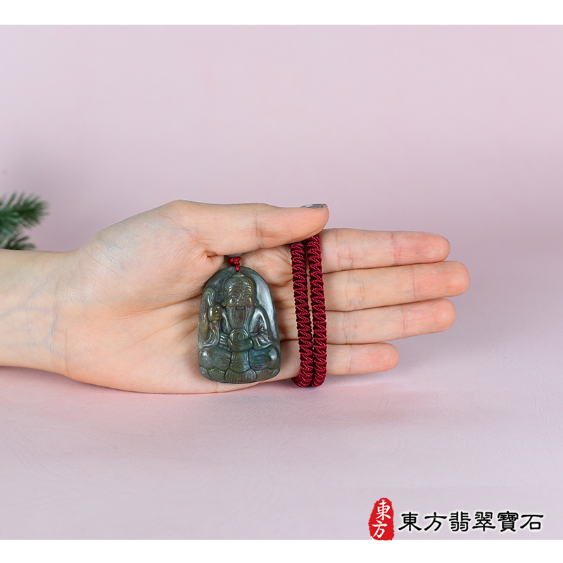 大小水草玉鬼谷子項鍊玉珮（王禪老祖：鬼谷子牌A貨水草玉鬼谷子玉珮、緬甸玉鬼谷子玉墜）。水草玉鬼谷子，KN220。客製化訂做各種水草玉鬼谷子吊墜玉珮項鍊。★附A貨翡翠雙證書