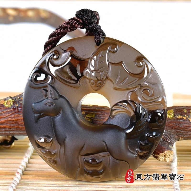 正面-黑曜石狗項鍊玉珮（狗來富貴：狗牌黑曜石狗玉珮、黑曜石狗玉墜、狗十二生肖項鍊）。黑曜石狗，DO045。客製化訂做各種黑曜石狗吊墜玉珮項鍊。★附東方翡翠寶石保證卡