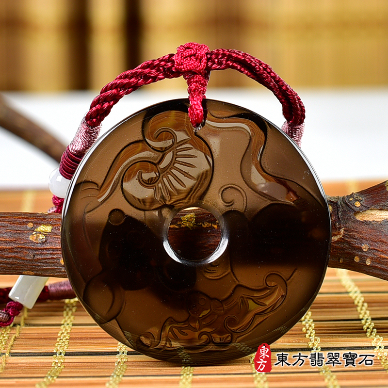 背面照黑曜石鼠項鍊玉珮（金錢鼠：鼠牌黑曜石鼠玉珮、黑曜石鼠玉墜、鼠十二生肖項鍊）。冰種黑曜石鼠，MU069。客製化訂做各種黑曜石鼠吊墜玉珮項鍊。★附東方翡翠寶石保證卡