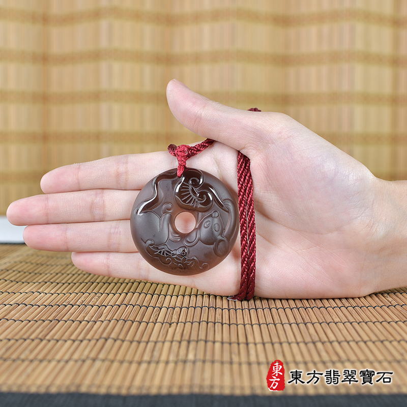 大小照黑曜石鼠項鍊玉珮（金錢鼠：鼠牌黑曜石鼠玉珮、黑曜石鼠玉墜、鼠十二生肖項鍊）。冰種黑曜石鼠，MU069。客製化訂做各種黑曜石鼠吊墜玉珮項鍊。★附東方翡翠寶石保證卡