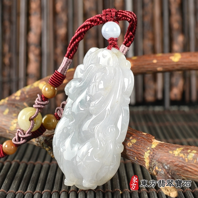 右側-翡翠生肖羊三合六合貴人項鍊玉珮（生肖屬羊，最適合配戴三合六合貴人項鍊，兔豬馬：羊牌A貨翡翠生肖羊玉珮、緬甸玉生肖羊玉墜、羊十二生肖項鍊）。羊，ZH268。客製化訂做各種翡翠生肖羊吊墜玉珮項鍊。★附A貨翡翠雙證書