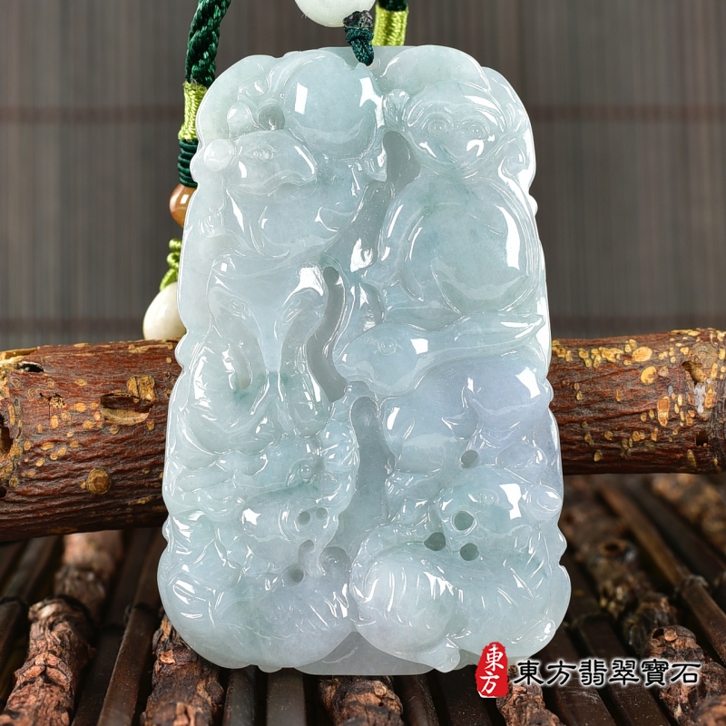 正面-翡翠十二生肖，生生不息，萬物更新貴人項鍊玉珮（十二生肖，最適合配戴生生不息貴人項鍊，十二生肖，生生不息，萬物更新：十二生肖牌A貨翡翠十二生肖玉珮、緬甸玉十二生肖玉墜、十二生肖項鍊）。十二生肖，ZH278。客製化訂做各種翡翠十二生肖吊墜玉珮項鍊。★附A貨翡翠雙證書