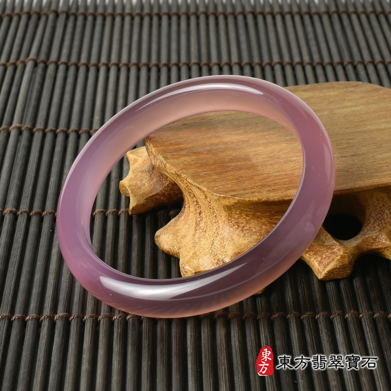 右側-紫瑪瑙手鐲（平口鐲17.5，PC034）。客製化訂做各種紫瑪瑙手鐲。★附東方翡翠寶石證書
