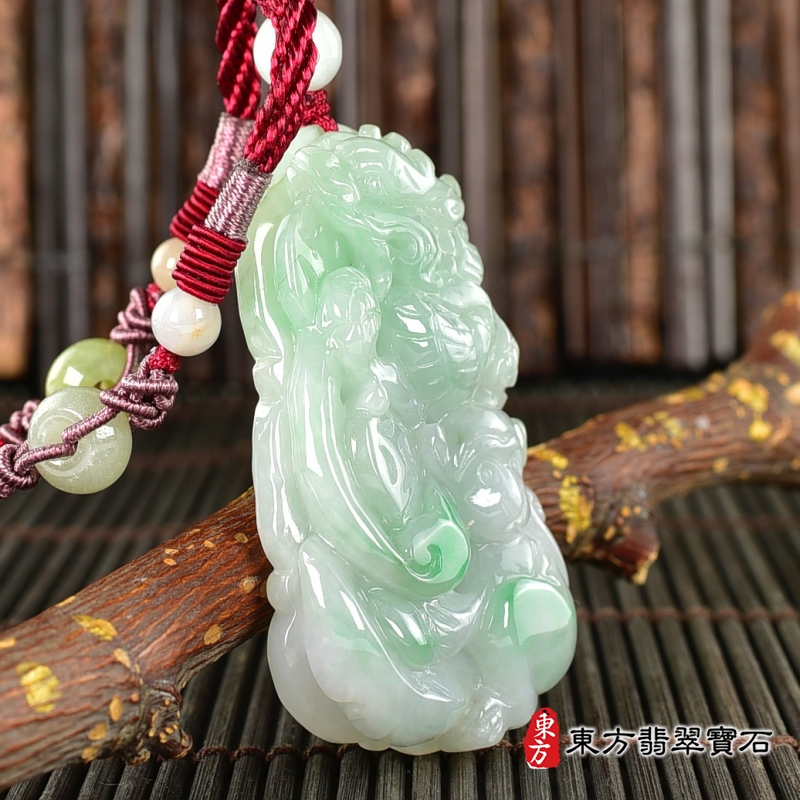 左側-翡翠生肖鼠三合六合貴人項鍊玉珮（生肖屬鼠，最適合配戴三合六合貴人項鍊，龍猴牛：鼠牌A貨翡翠生肖鼠玉珮、緬甸玉生肖鼠玉墜、鼠十二生肖項鍊）。鼠，ZH282。客製化訂做各種翡翠生肖鼠吊墜玉珮項鍊。★附A貨翡翠雙證書