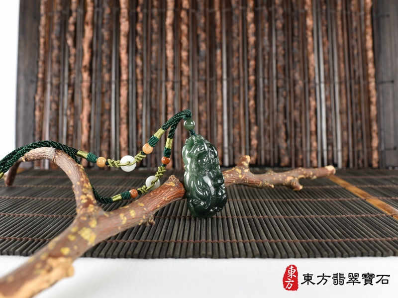 意境-翡翠生肖虎三合六合貴人項鍊玉珮（生肖屬虎，最適合配戴三合六合貴人項鍊，狗馬豬：虎牌A貨翡翠生肖虎玉珮、緬甸玉生肖虎玉墜、虎十二生肖項鍊）。虎，ZH289。客製化訂做各種翡翠生肖虎吊墜玉珮項鍊。★附A貨翡翠雙證書
