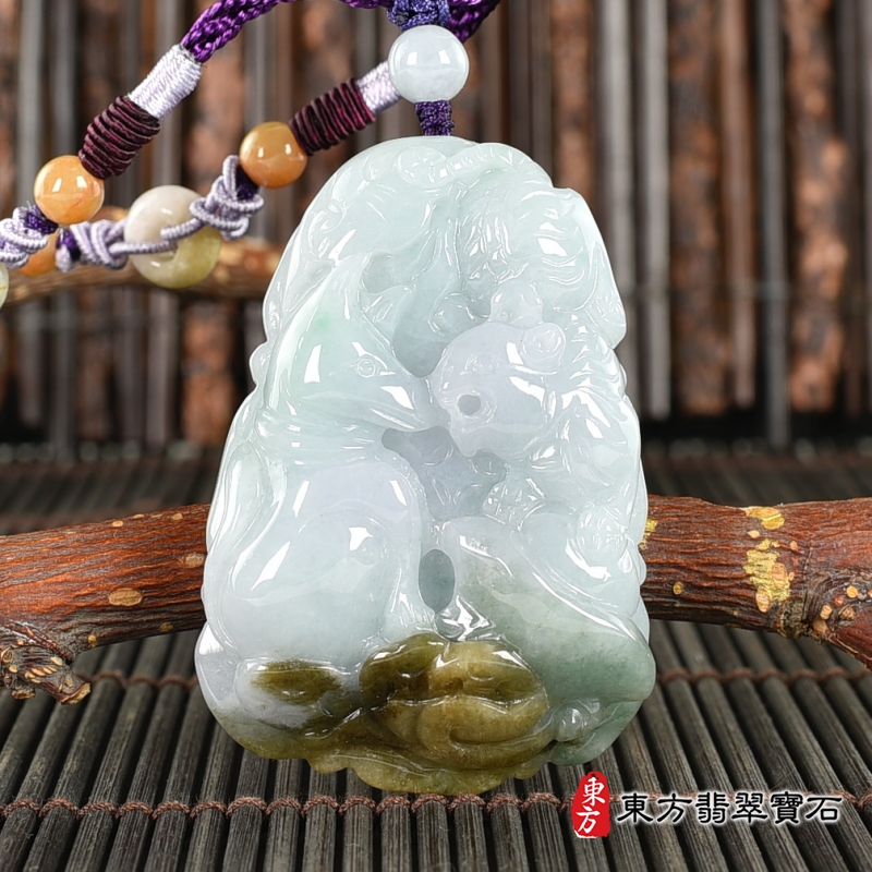 正面-翡翠生肖馬三合六合貴人項鍊玉珮（生肖屬馬，最適合配戴三合六合貴人項鍊，狗虎羊：馬牌A貨翡翠生肖馬玉珮、緬甸玉生肖馬玉墜、馬十二生肖項鍊）。馬，ZH292。客製化訂做各種翡翠生肖馬吊墜玉珮項鍊。★附A貨翡翠雙證書