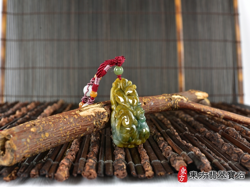 意境-翡翠生肖龍三合六合貴人項鍊玉珮（生肖屬龍，最適合配戴三合六合貴人項鍊，猴鼠雞：龍牌A貨翡翠生肖龍玉珮、緬甸玉生肖龍玉墜、龍十二生肖項鍊）。龍，ZH297。客製化訂做各種翡翠生肖龍吊墜玉珮項鍊。★附A貨翡翠雙證書