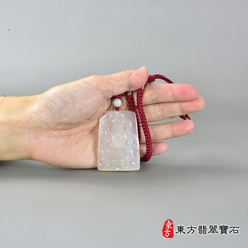 大小（已出售勿下標，可訂做）瑪瑙武德英侯項鍊玉珮（武德英侯：武德英侯牌瑪瑙武德英侯玉珮、玉髓武德英侯玉墜）。白瑪瑙玉髓武德英侯，KN231。客製化訂做各種瑪瑙玉髓武德英侯吊墜玉珮項鍊。★附東方翡翠寶石保證卡