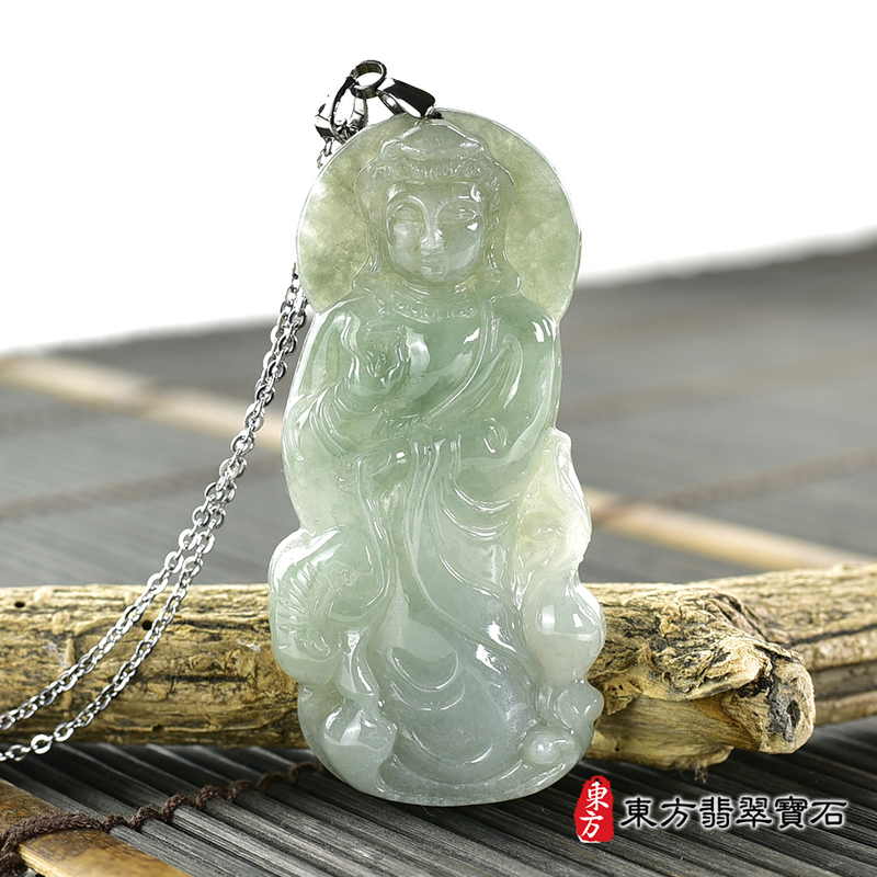 翡翠灑水觀音項鍊玉珮（灑水觀音菩薩：觀音牌A貨翡翠灑水觀音玉珮、緬甸玉觀世音菩薩玉墜）。糯豆種翡翠灑水觀音，GY1850。客製化訂做各種翡翠觀音吊墜玉珮項鍊。★附A貨翡翠雙證書