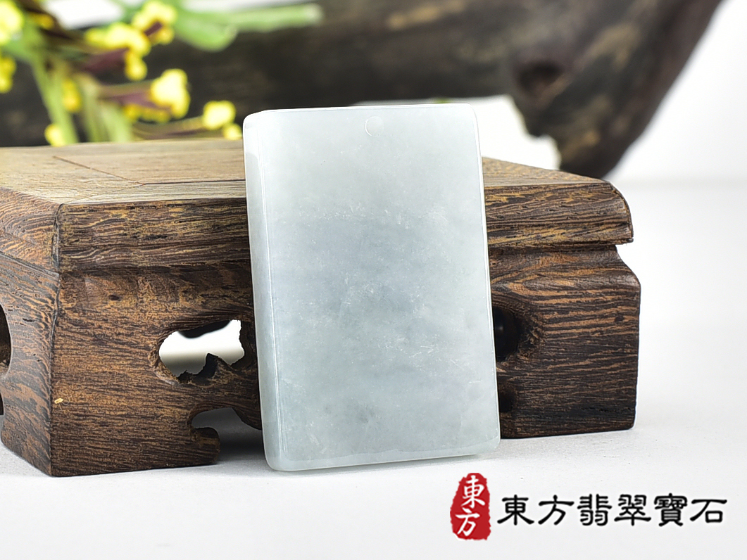 (已售出勿下標,可訂做)翡翠平安無事牌項鍊玉珮(平安無事牌:平安無事牌A貨翡翠平安無事牌玉珮、緬甸玉平安無事牌玉墜)。淡綠色糯種平安無事牌,FP064。客製化訂做各種翡翠平安無事牌吊墜玉珮項鍊。★附A貨翡翠雙證書 2.jpg