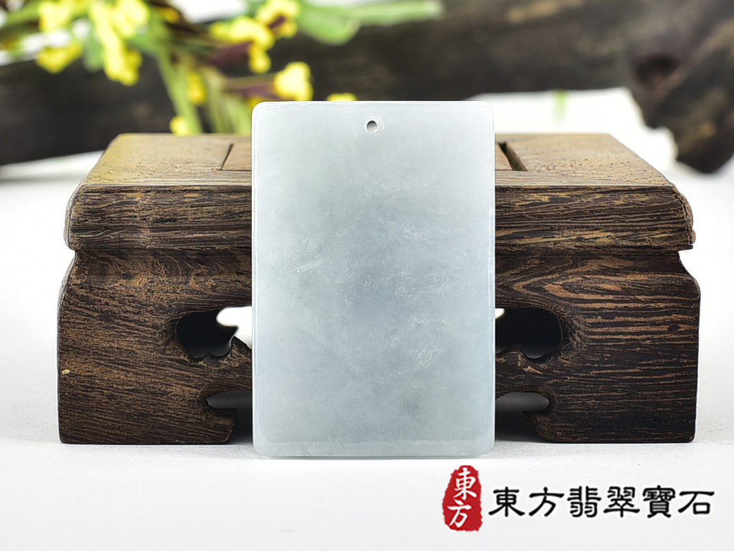 (已售出勿下標,可訂做)翡翠平安無事牌項鍊玉珮(平安無事牌:平安無事牌A貨翡翠平安無事牌玉珮、緬甸玉平安無事牌玉墜)。淡綠色糯種平安無事牌,FP064。客製化訂做各種翡翠平安無事牌吊墜玉珮項鍊。★附A貨翡翠雙證書 3.jpg