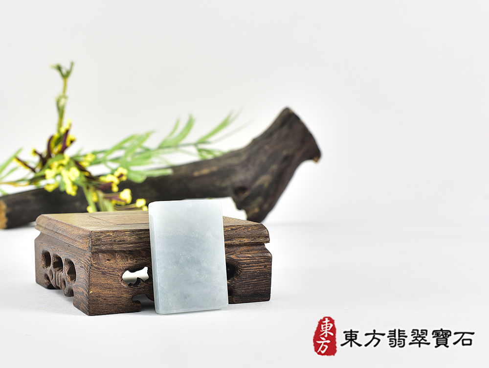 (已售出勿下標,可訂做)翡翠平安無事牌項鍊玉珮(平安無事牌:平安無事牌A貨翡翠平安無事牌玉珮、緬甸玉平安無事牌玉墜)。淡綠色糯種平安無事牌,FP064。客製化訂做各種翡翠平安無事牌吊墜玉珮項鍊。★附A貨翡翠雙證書 6.jpg