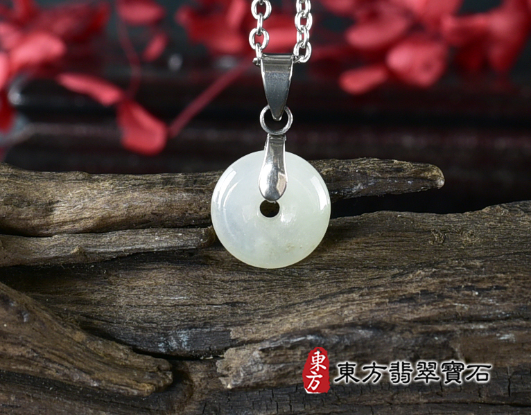 翡翠平安扣項鍊玉珮(平安富貴:平安扣牌A貨翡翠平安扣玉珮、緬甸玉平安扣玉墜)。淺綠色糯種平安扣,PN684。客製化訂做各種翡翠平安扣吊墜玉珮項鍊。★附A貨翡翠雙證書 4.jpg