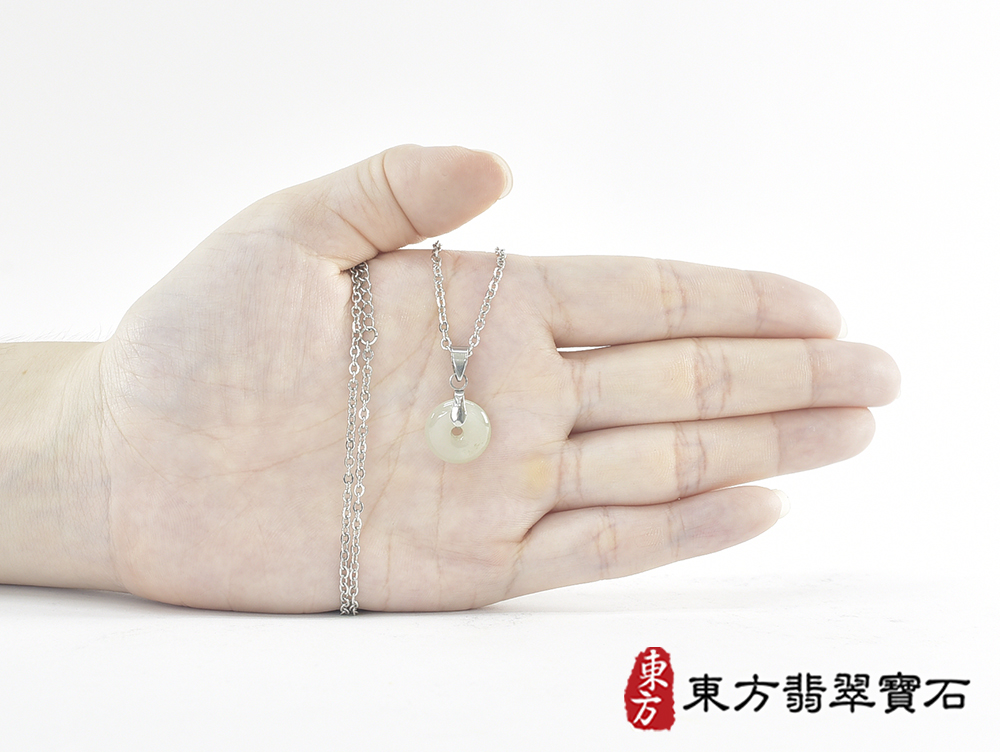 翡翠平安扣項鍊玉珮(平安富貴:平安扣牌A貨翡翠平安扣玉珮、緬甸玉平安扣玉墜)。淺綠色糯種平安扣,PN684。客製化訂做各種翡翠平安扣吊墜玉珮項鍊。★附A貨翡翠雙證書 12.jpg