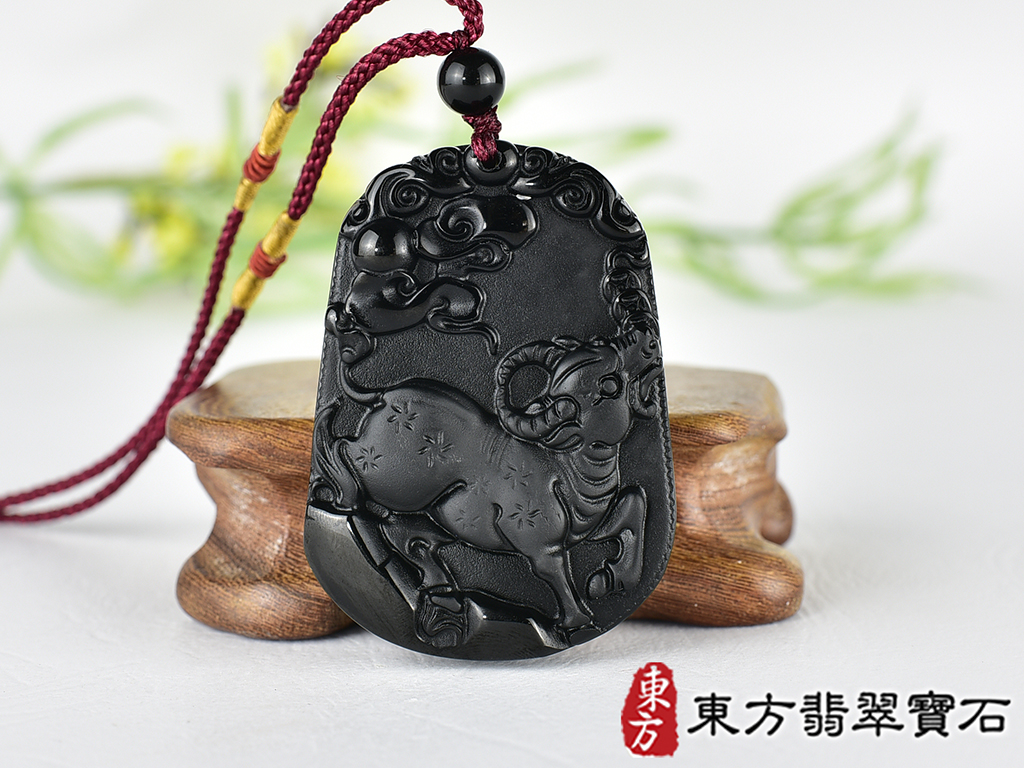 黑曜石牛項鍊玉珮(牛運亨通:牛牌黑曜石牛玉珮、黑曜石牛玉墜、牛十二生肖項鍊)。黑曜石牛,CO069。客製化訂做各種黑曜石牛吊墜玉珮項鍊。★附東方翡翠寶石保證卡 0.jpg