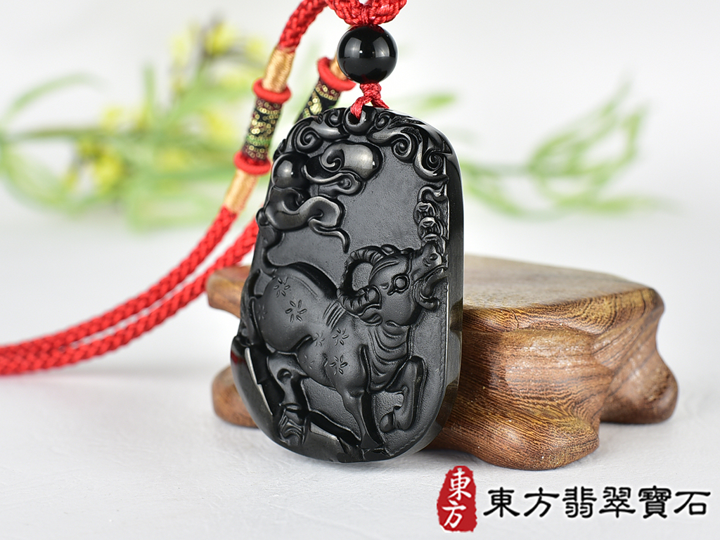 黑曜石牛項鍊玉珮(牛運亨通:牛牌黑曜石牛玉珮、黑曜石牛玉墜、牛十二生肖項鍊)。黑曜石牛,CO070。客製化訂做各種黑曜石牛吊墜玉珮項鍊。★附東方翡翠寶石保證卡 1.jpg