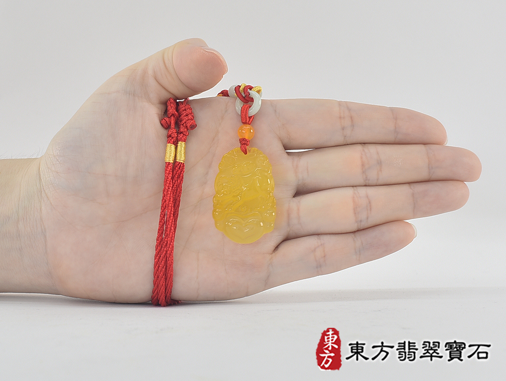 瑪瑙牛項鍊玉珮(牛運亨通:牛牌瑪瑙牛玉珮、玉髓牛玉墜,牛十二生肖項鍊)。瑪瑙玉髓牛,CO071。客製化訂做各種瑪瑙玉髓牛吊墜玉珮項鍊。★東方翡翠寶石保證卡 5.jpg