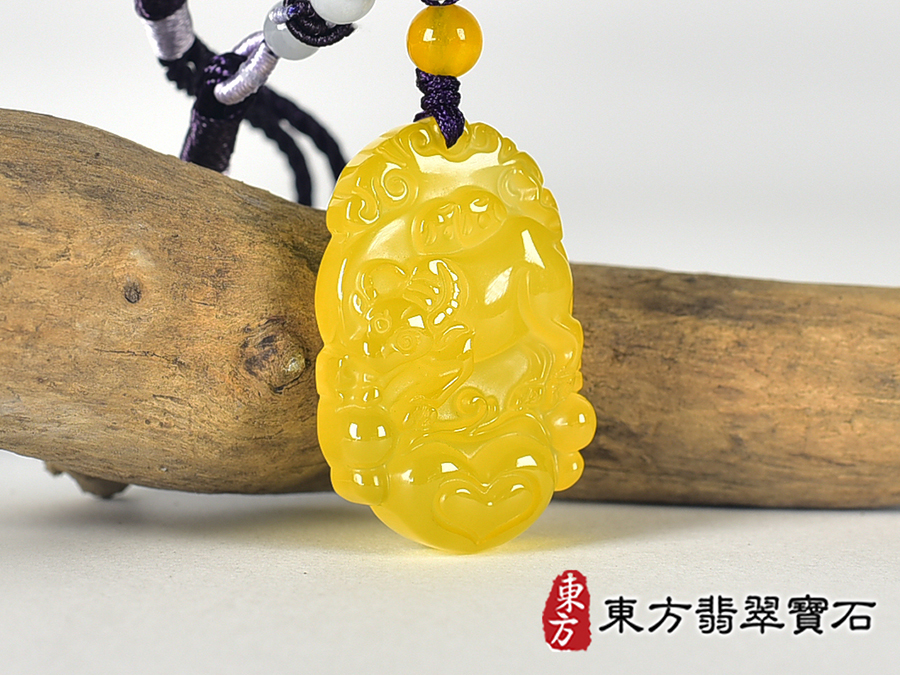 瑪瑙牛項鍊玉珮(牛運亨通:牛牌瑪瑙牛玉珮、玉髓牛玉墜,牛十二生肖項鍊)。瑪瑙玉髓牛,CO072。客製化訂做各種瑪瑙玉髓牛吊墜玉珮項鍊。★東方翡翠寶石保證卡 2.jpg
