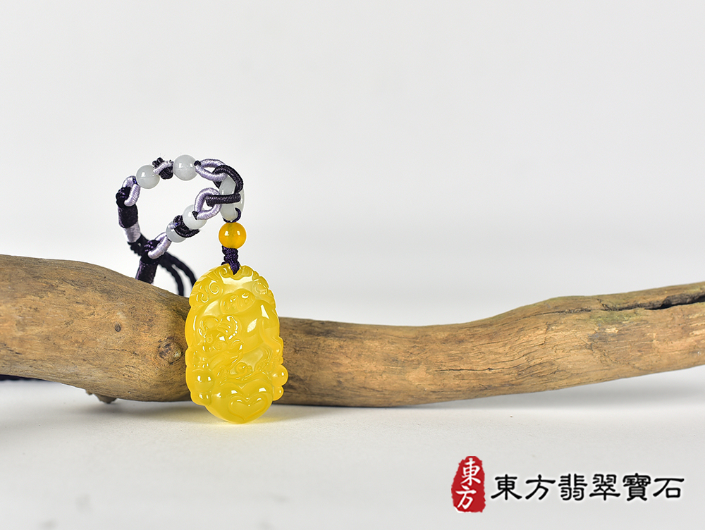 瑪瑙牛項鍊玉珮(牛運亨通:牛牌瑪瑙牛玉珮、玉髓牛玉墜,牛十二生肖項鍊)。瑪瑙玉髓牛,CO072。客製化訂做各種瑪瑙玉髓牛吊墜玉珮項鍊。★東方翡翠寶石保證卡 4.jpg