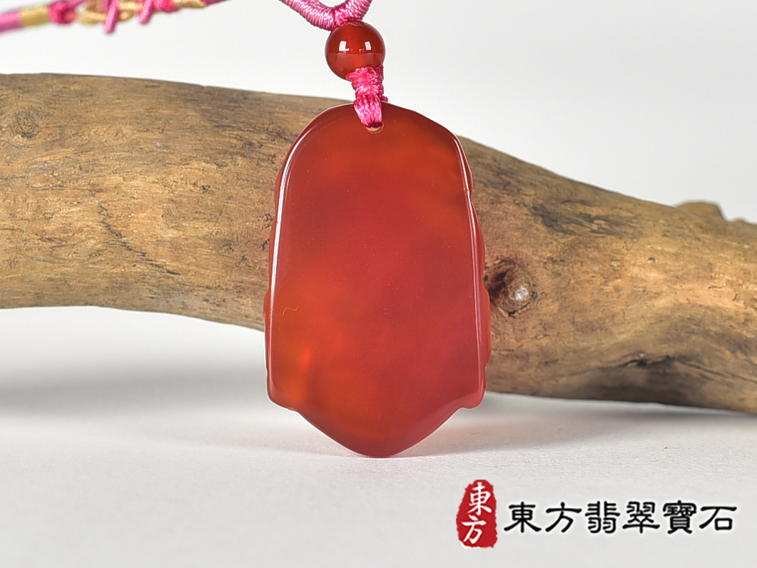 瑪瑙牛項鍊玉珮(牛運亨通:牛牌瑪瑙牛玉珮、玉髓牛玉墜,牛十二生肖項鍊)。瑪瑙玉髓牛,CO073。客製化訂做各種瑪瑙玉髓牛吊墜玉珮項鍊。★東方翡翠寶石保證卡 3.jpg