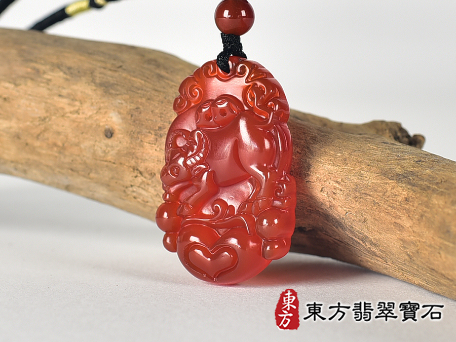 瑪瑙牛項鍊玉珮(牛運亨通:牛牌瑪瑙牛玉珮、玉髓牛玉墜,牛十二生肖項鍊)。瑪瑙玉髓牛,CO074。客製化訂做各種瑪瑙玉髓牛吊墜玉珮項鍊。★東方翡翠寶石保證卡 1.jpg