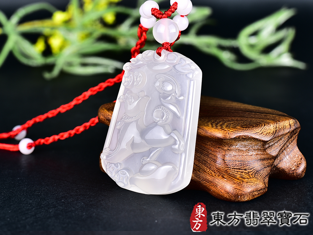 瑪瑙狗項鍊玉珮(狗來富貴帶如意:狗牌瑪瑙狗玉珮、玉髓狗玉墜、狗十二生肖項鍊)。瑪瑙玉髓狗,DO049。客製化訂做各種瑪瑙玉髓狗吊墜玉珮項鍊。★附東方翡翠寶石保證卡 1.jpg