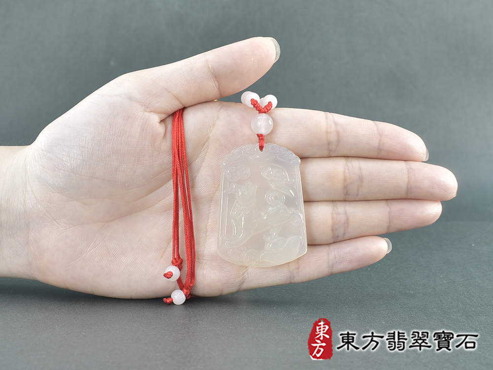 瑪瑙狗項鍊玉珮(狗來富貴帶如意:狗牌瑪瑙狗玉珮、玉髓狗玉墜、狗十二生肖項鍊)。瑪瑙玉髓狗,DO050。客製化訂做各種瑪瑙玉髓狗吊墜玉珮項鍊。★附東方翡翠寶石保證卡 5.jpg