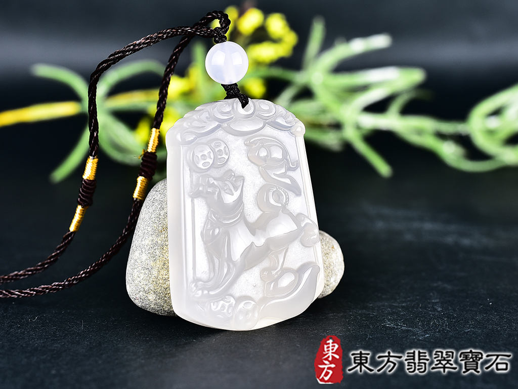 瑪瑙狗項鍊玉珮(狗來富貴帶如意:狗牌瑪瑙狗玉珮、玉髓狗玉墜、狗十二生肖項鍊)。瑪瑙玉髓狗,DO052。客製化訂做各種瑪瑙玉髓狗吊墜玉珮項鍊。★附東方翡翠寶石保證卡 2.jpg