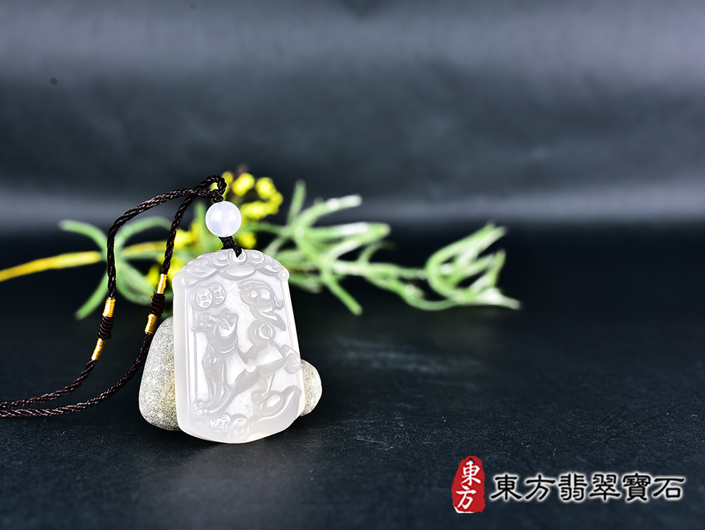 瑪瑙狗項鍊玉珮(狗來富貴帶如意:狗牌瑪瑙狗玉珮、玉髓狗玉墜、狗十二生肖項鍊)。瑪瑙玉髓狗,DO052。客製化訂做各種瑪瑙玉髓狗吊墜玉珮項鍊。★附東方翡翠寶石保證卡 4.jpg