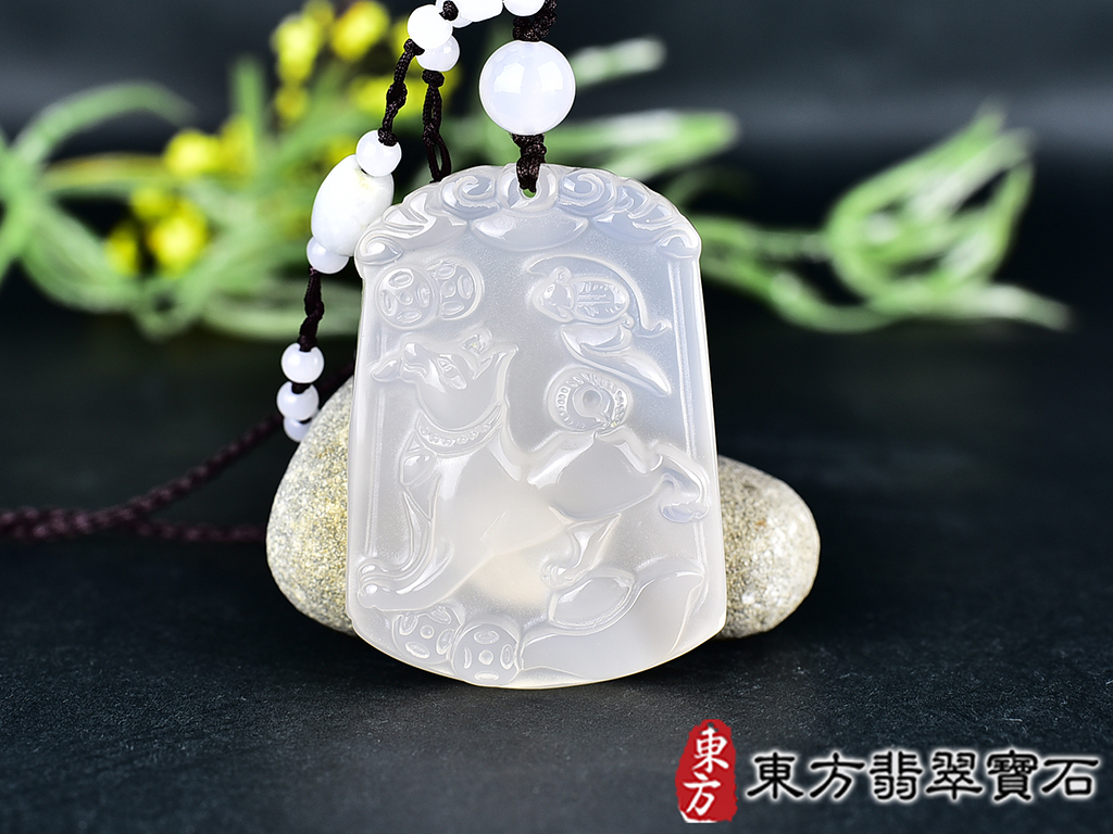 瑪瑙狗項鍊玉珮(狗來富貴帶如意:狗牌瑪瑙狗玉珮、玉髓狗玉墜、狗十二生肖項鍊)。瑪瑙玉髓狗,DO053。客製化訂做各種瑪瑙玉髓狗吊墜玉珮項鍊。★附東方翡翠寶石保證卡 0.jpg