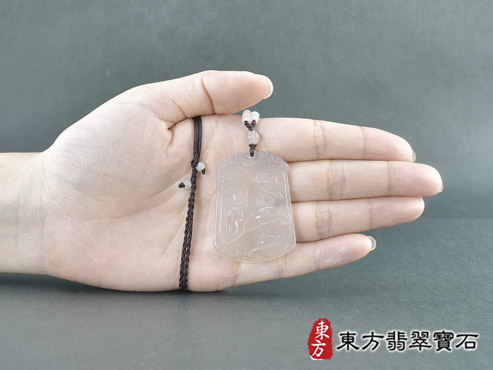 瑪瑙狗項鍊玉珮(狗來富貴帶如意:狗牌瑪瑙狗玉珮、玉髓狗玉墜、狗十二生肖項鍊)。瑪瑙玉髓狗,DO054。客製化訂做各種瑪瑙玉髓狗吊墜玉珮項鍊。★附東方翡翠寶石保證卡 5.jpg